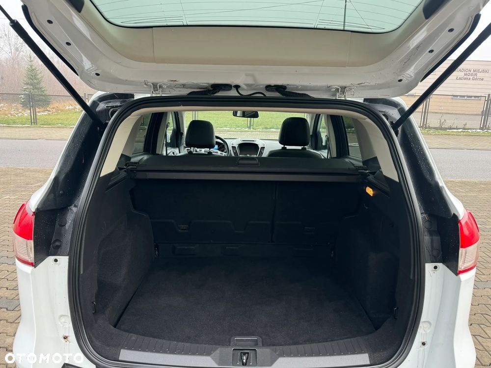 Ford Kuga 2.0 TDCi 2x4 Titanium - 16