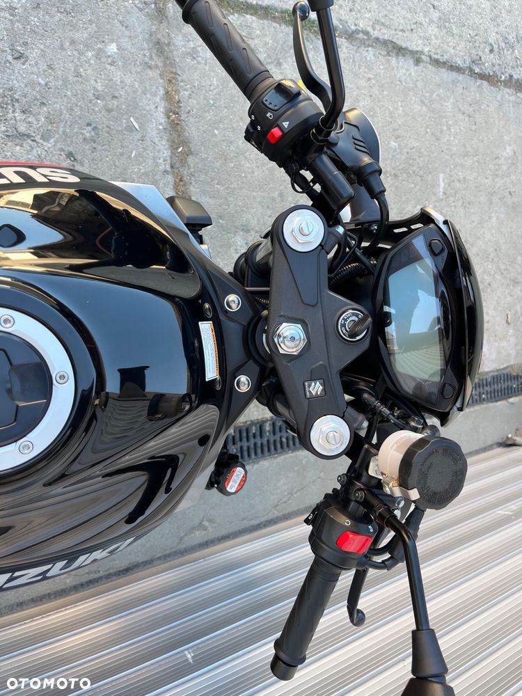 Suzuki SV - 13