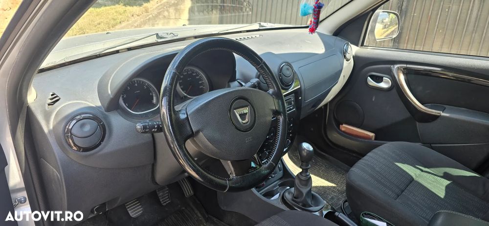 DACIA Duster 2012 — imagine 8