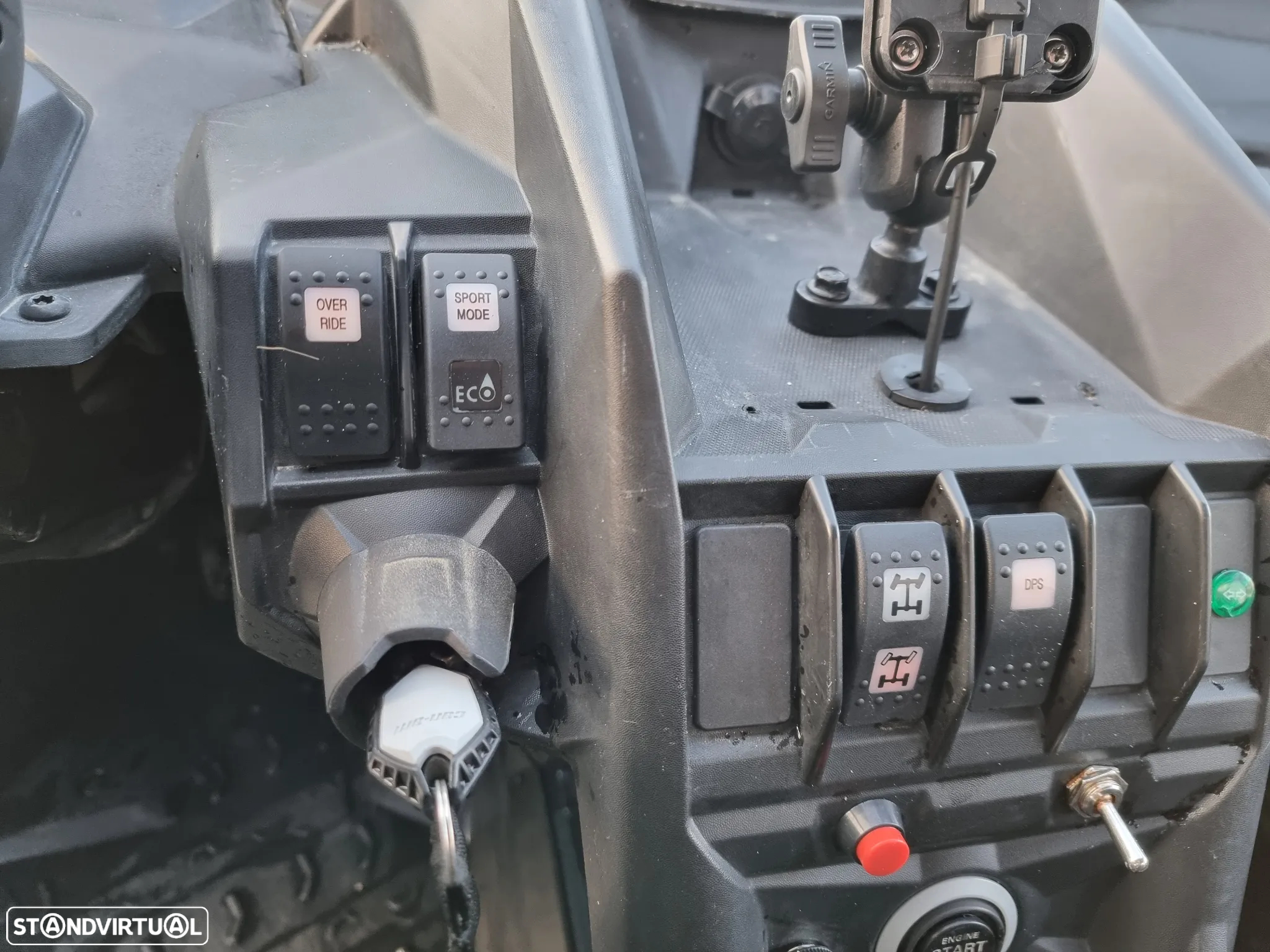 Bombardier CAN AM Maverick X3 XDS Turbo R - 13