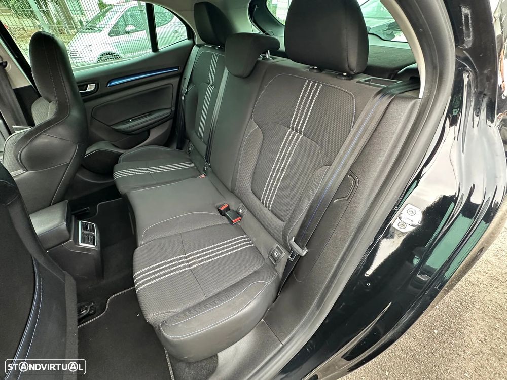 Renault Mégane 1.5 dCi GT Line EDC J18 - 16