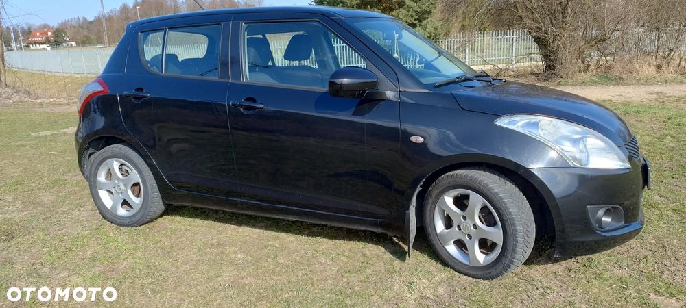 Suzuki Swift - 3