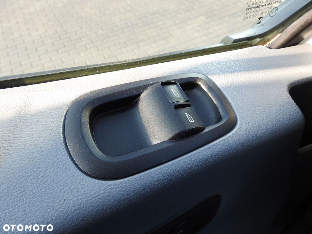 Ford TRANSIT  FURGON CHŁODNIA  0°C FUNKCJA GRZANIA TEMPOMAT LEDY KLIMATYZACJA  130KM - 28