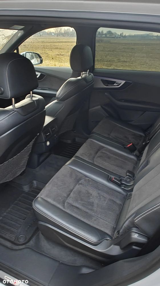 Audi Q7 - 7