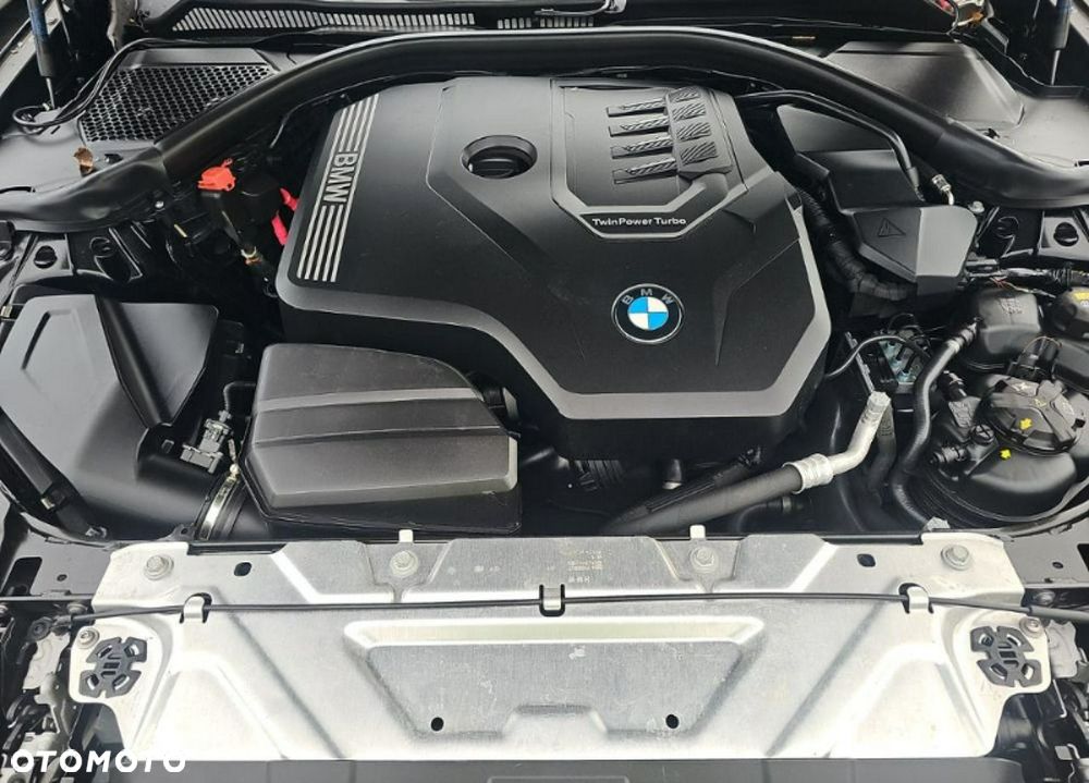 BMW Seria 3 330i xDrive M Sport - 10