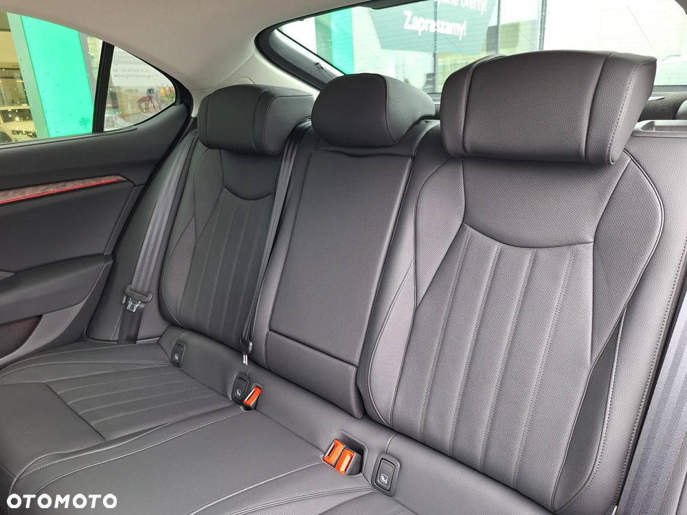 Skoda Superb 2.0 TSI 4x4 L&K DSG - 23