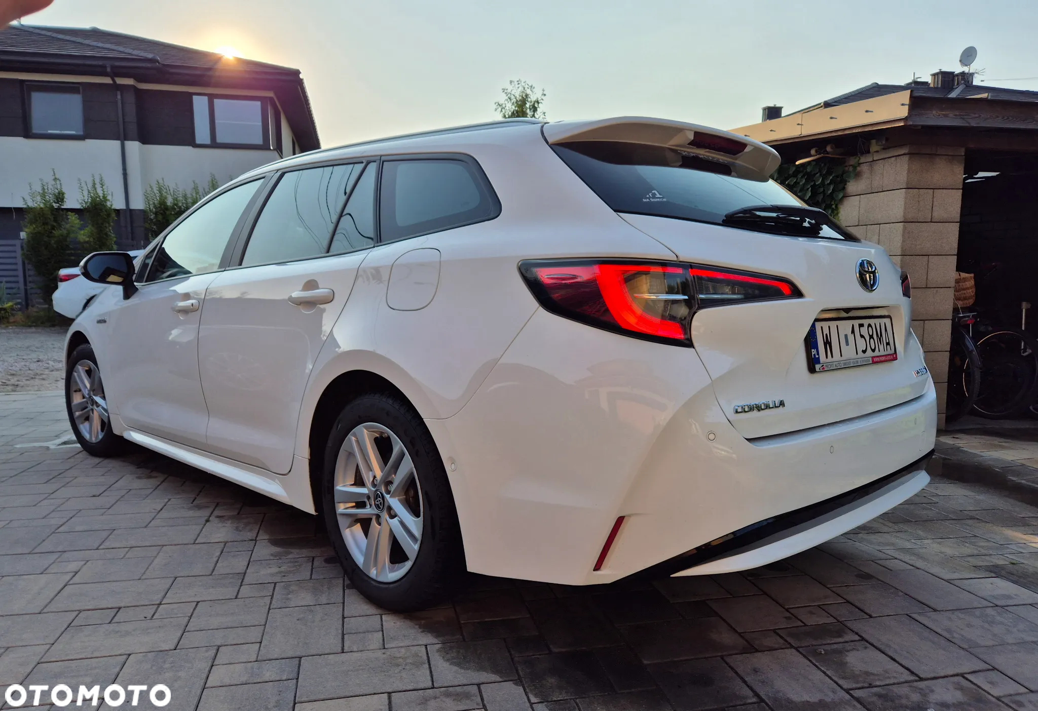 Toyota Corolla 1.8 Hybrid Comfort - 3