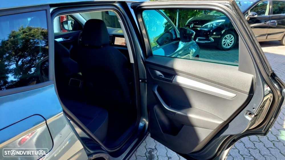 Skoda Karoq 1.6 TDI Ambition DSG - 11