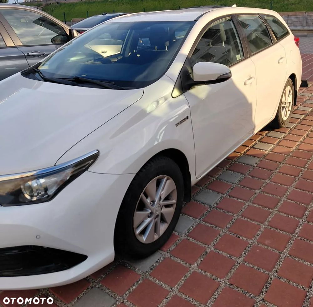 Toyota Auris Hybrid 135 Active - 3