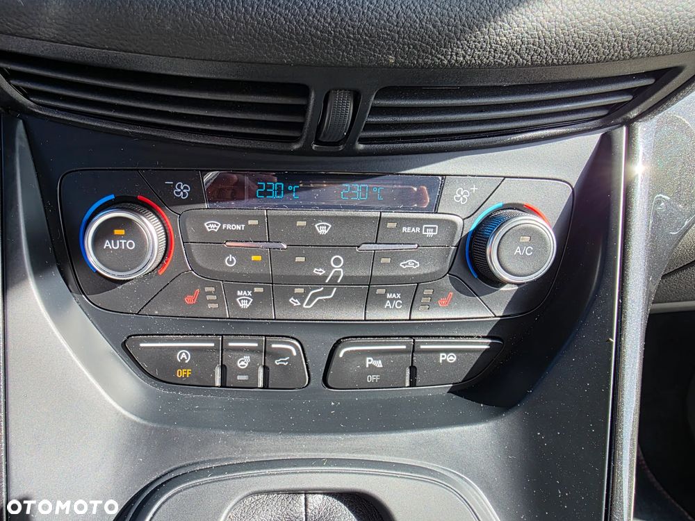 Ford Kuga 2.0 TDCi AWD ST-Line - 22
