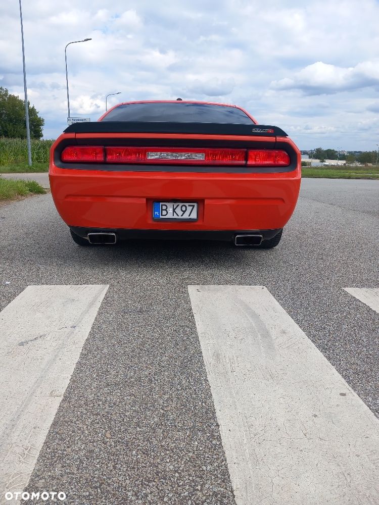Dodge Challenger - 2