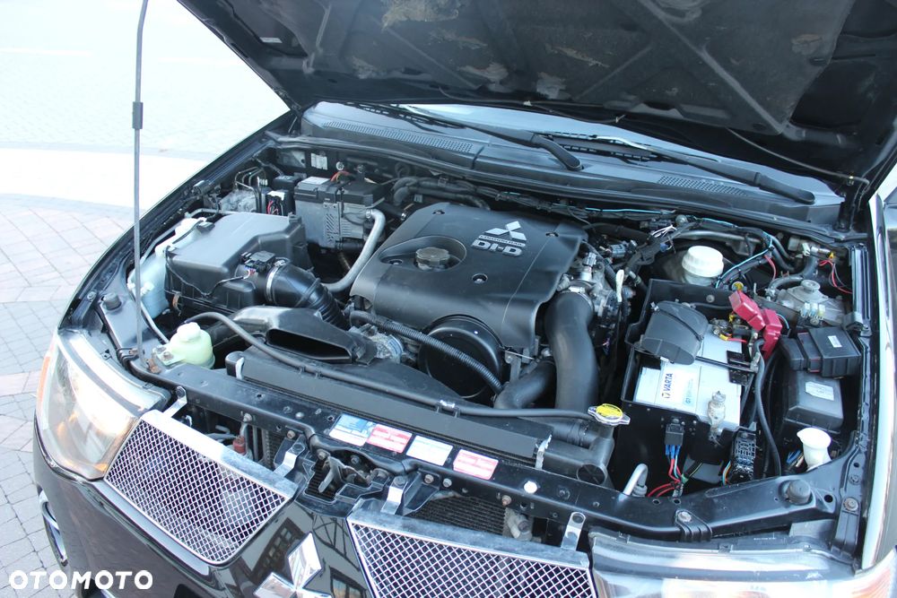 Mitsubishi L200 Pick Up 4x4 Intense Club Cab - 12