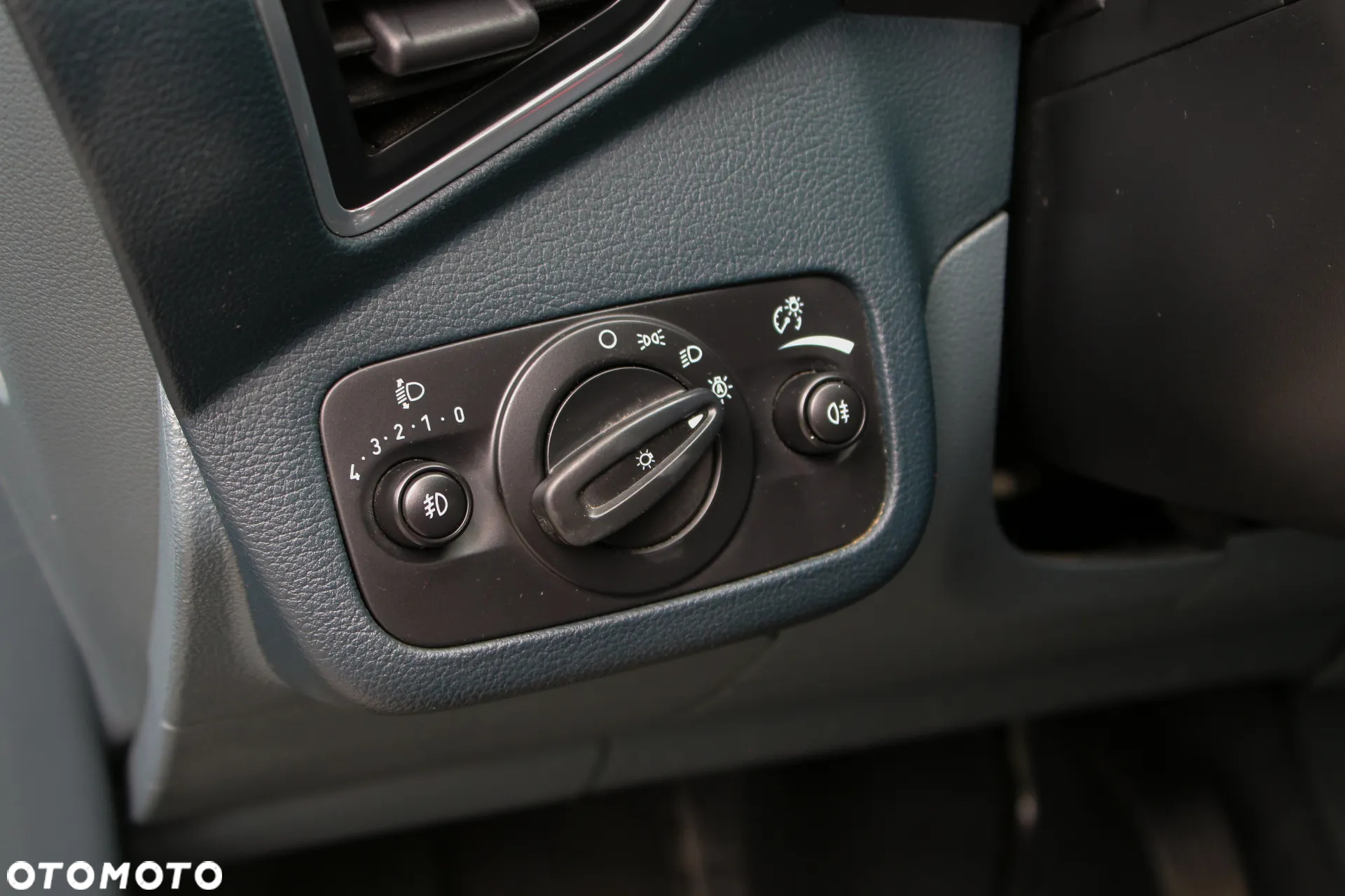 Ford C-MAX 1.6 EcoBoost Titanium - 29