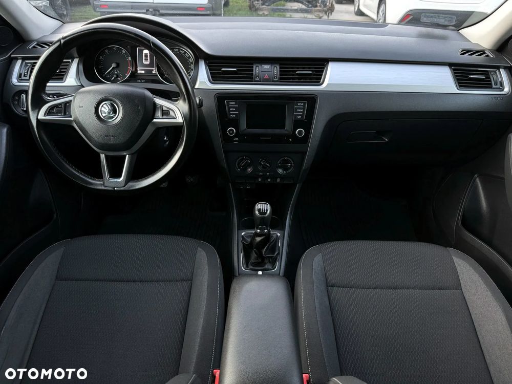 Skoda RAPID 1.2 TSI Active - 16
