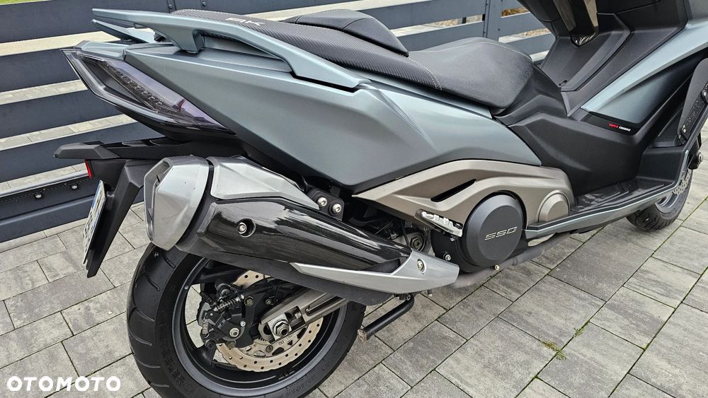 Kymco AK 550 - 15