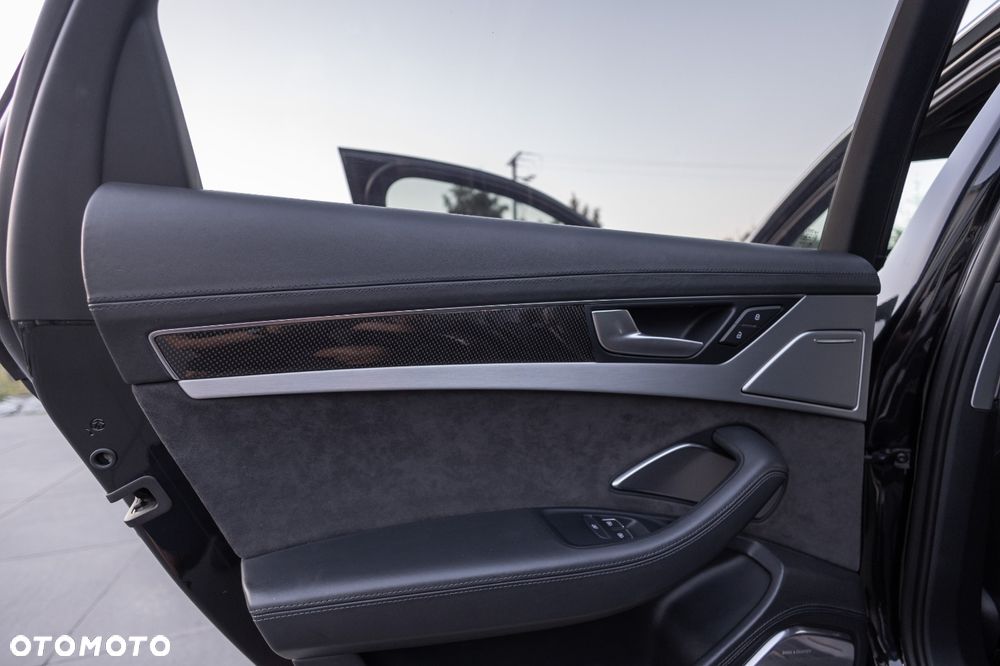 Audi S8 - 19