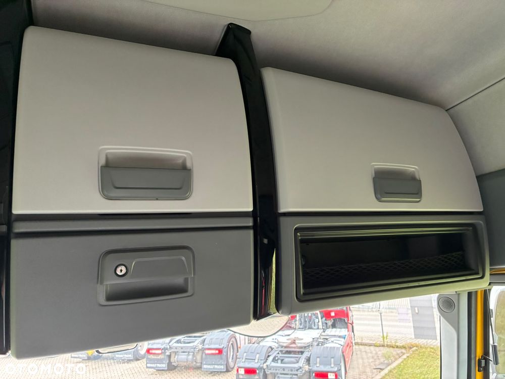 Renault T480 Sleeper Cab - 18