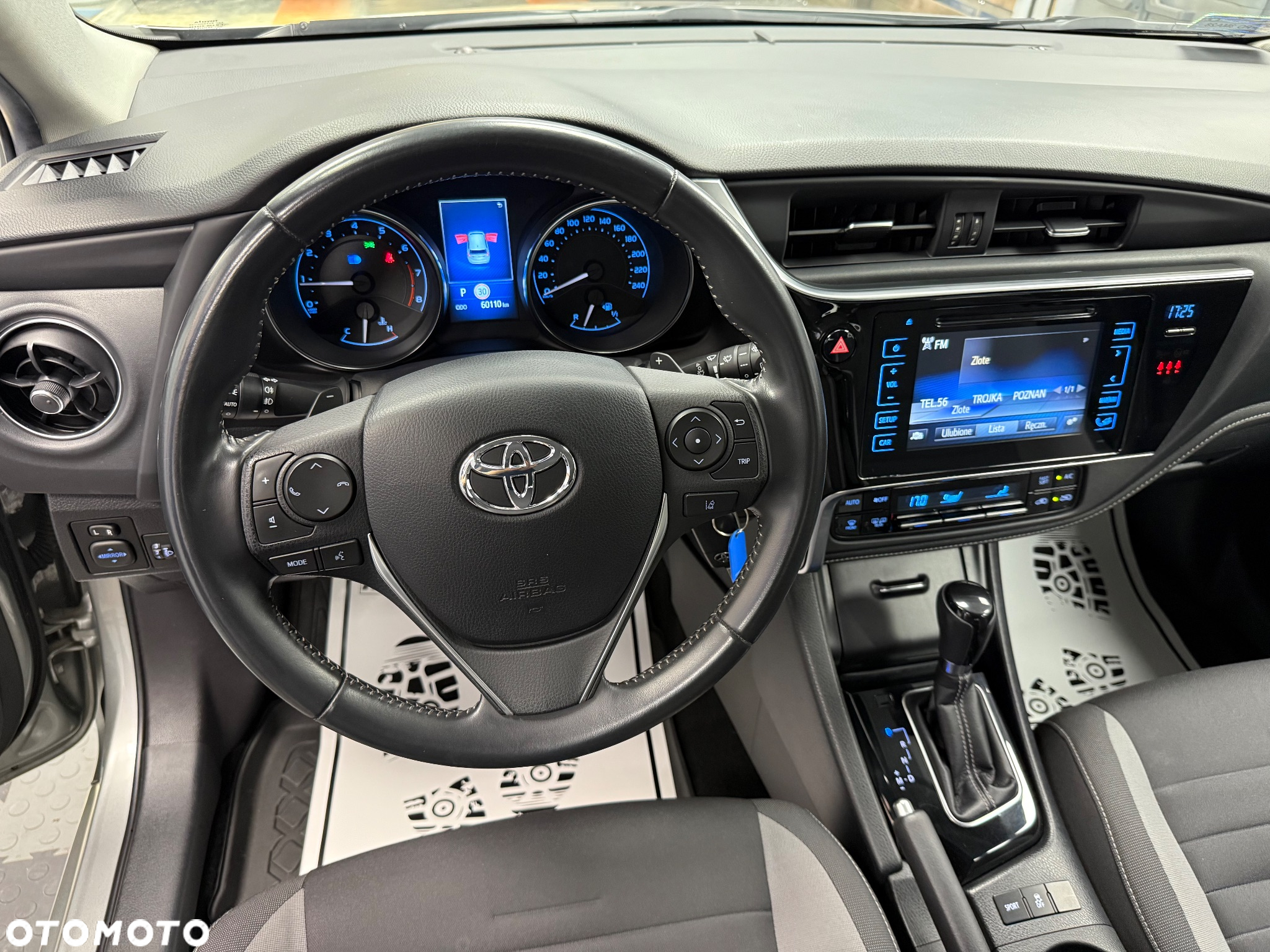 Toyota Auris - 13