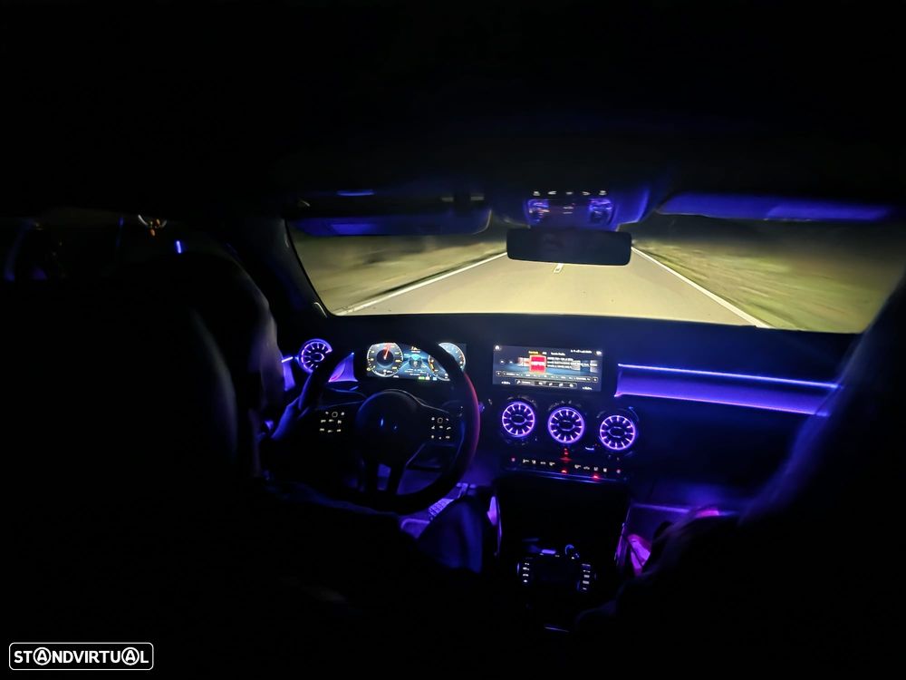 Mercedes-Benz A 250 Limousine - 4