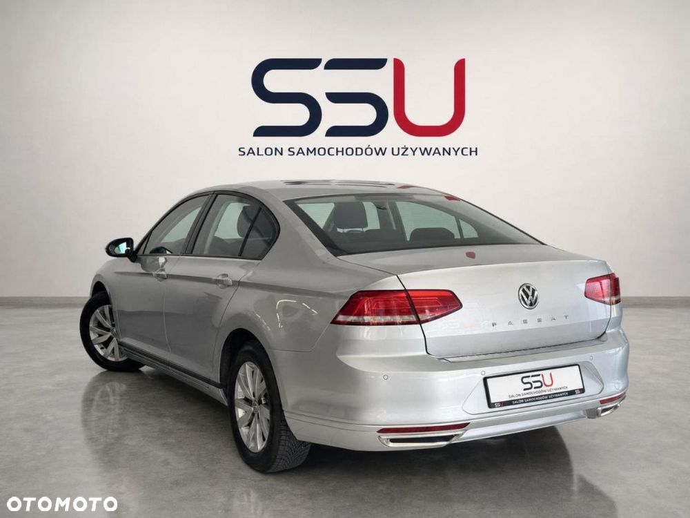Volkswagen Passat 1.6 TDI BMT Comfortline - 4