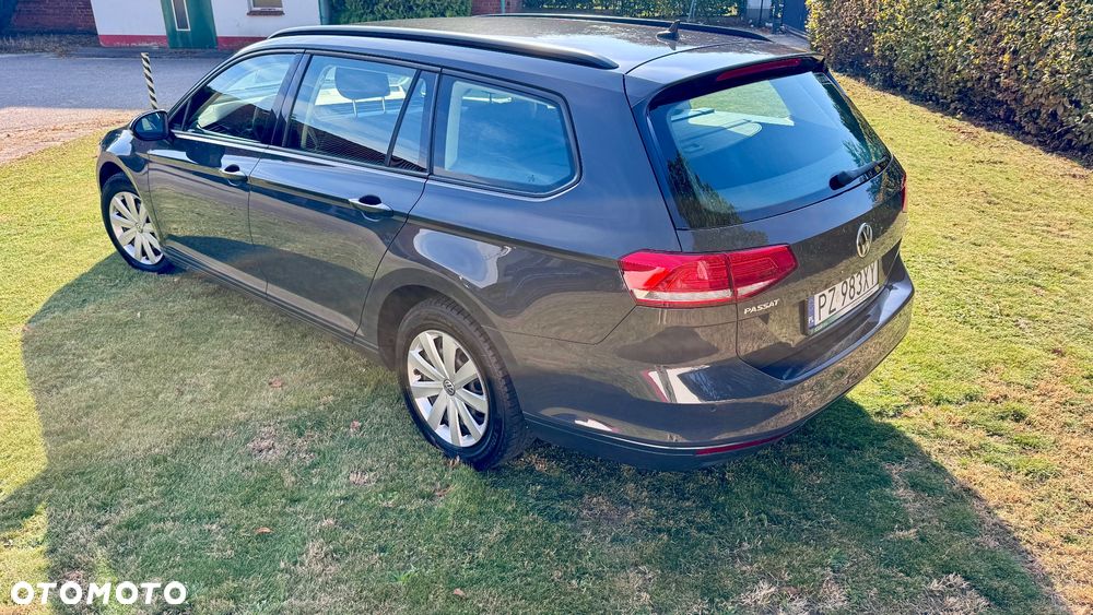 Volkswagen Passat - 4