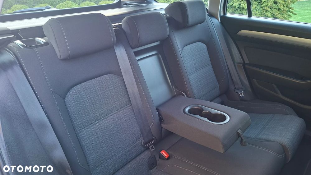 Volkswagen Passat 2.0 TDI EVO Business DSG - 17