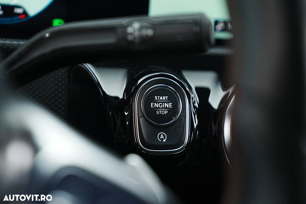 Mercedes-Benz A 180 d Sedan 7G-DCT AMG Line - 39