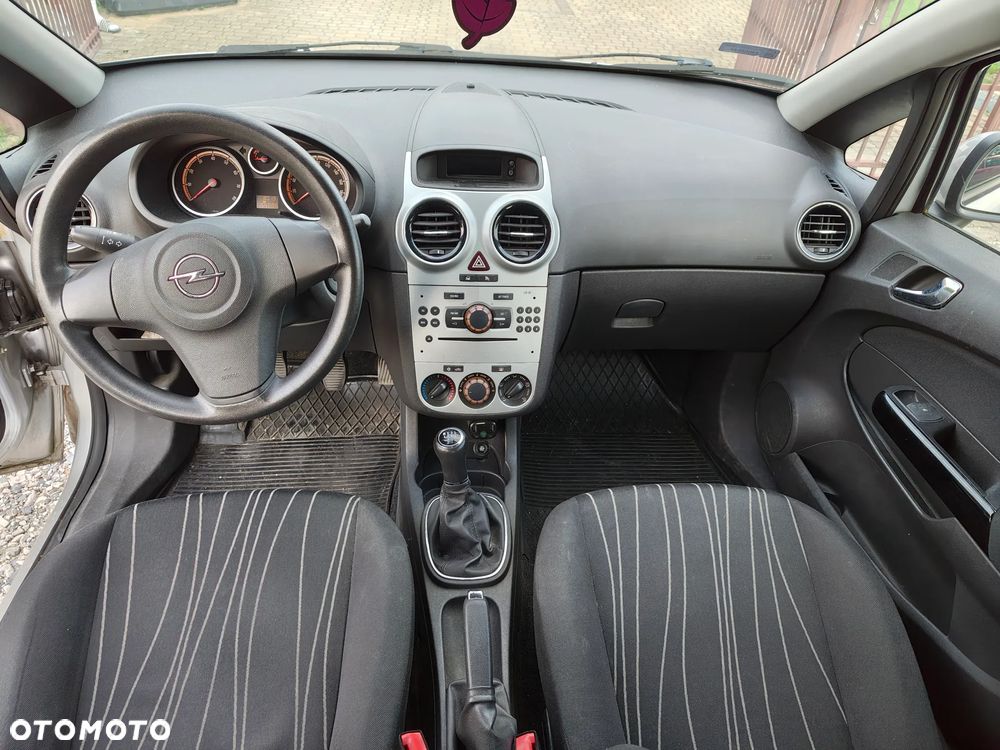 Opel Corsa 1.4 16V Enjoy - 8