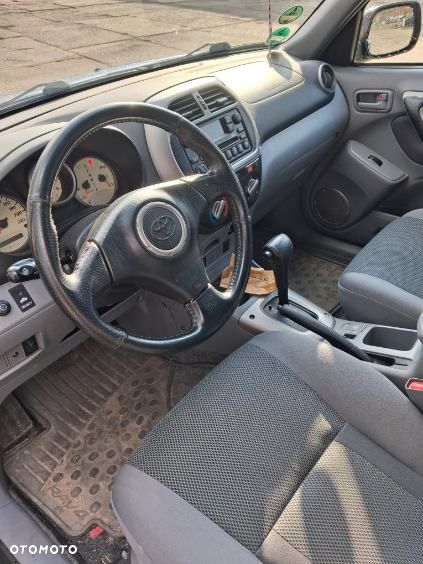 Toyota RAV4 2.0 VVT-i 4x4 - 2