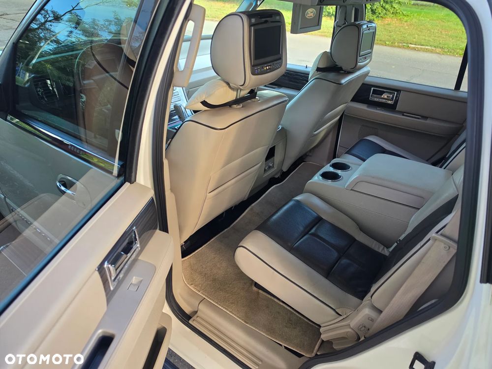 Lincoln Navigator 5.4 4WD Luxury - 23