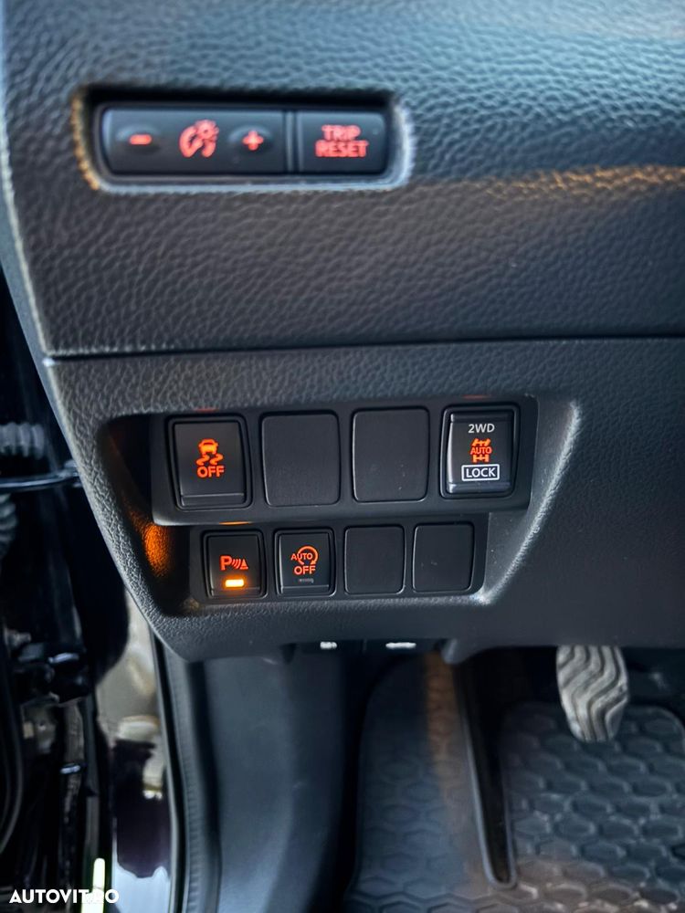 Nissan Qashqai 1.6 DCI Start/Stop 4X4-i Tekna - 12