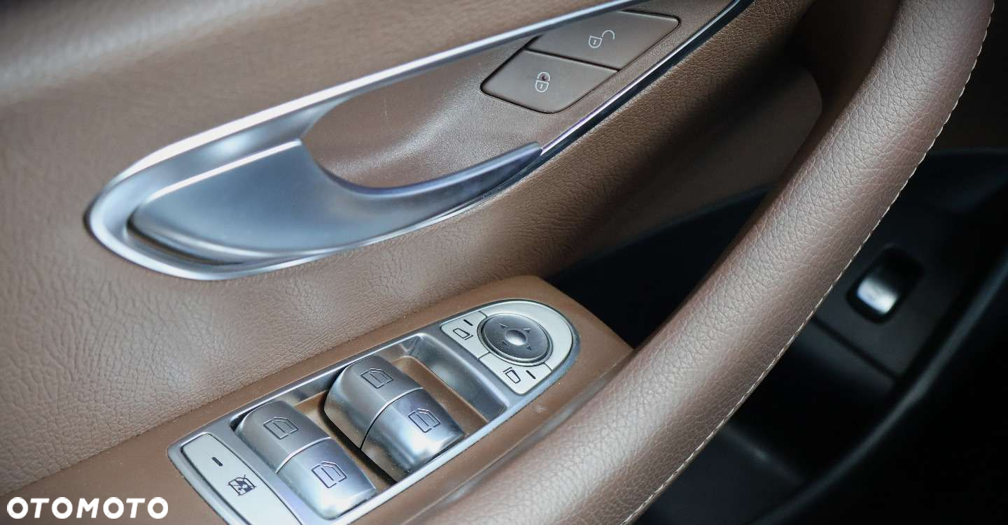 Mercedes-Benz Klasa E - 30