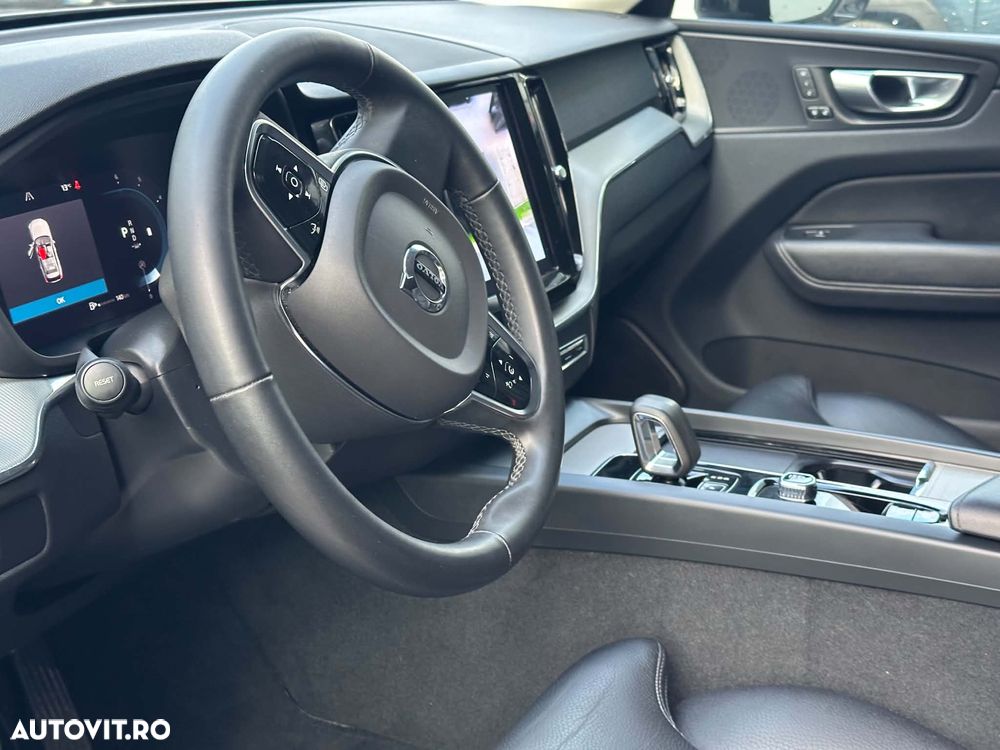 Volvo XC 60 B4 D Ultimate Dark - 10