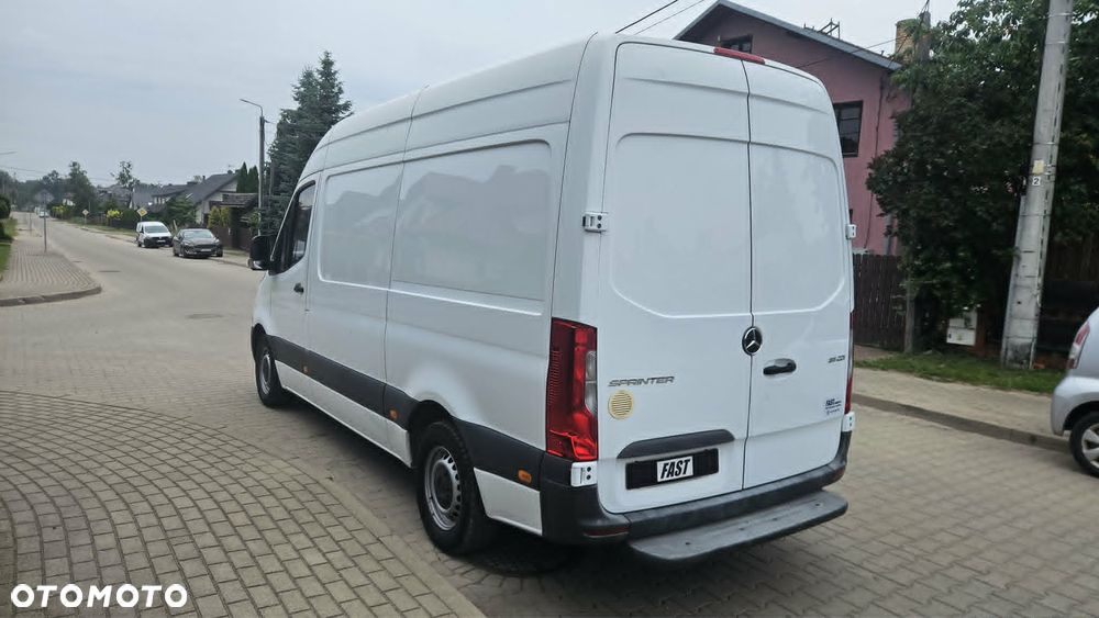 Mercedes-Benz SPRINTER 311CDI 37 - 6