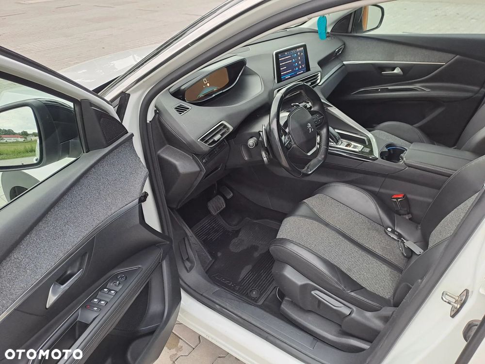 Peugeot 3008 1.2 PureTech Allure S&S EAT6 - 11
