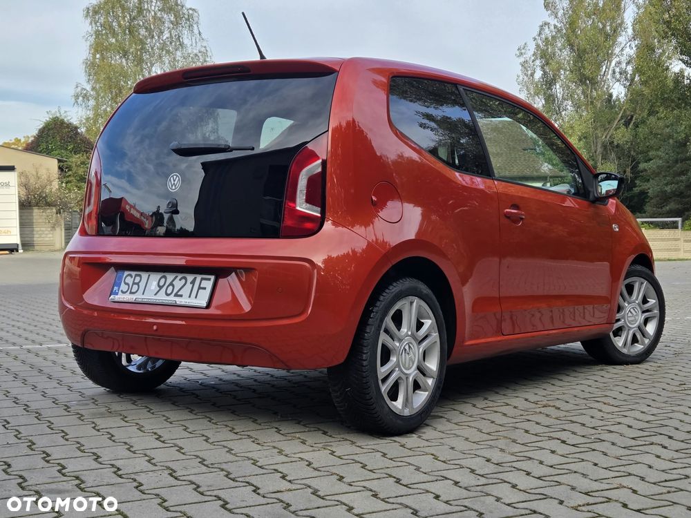 Volkswagen up! groove - 26