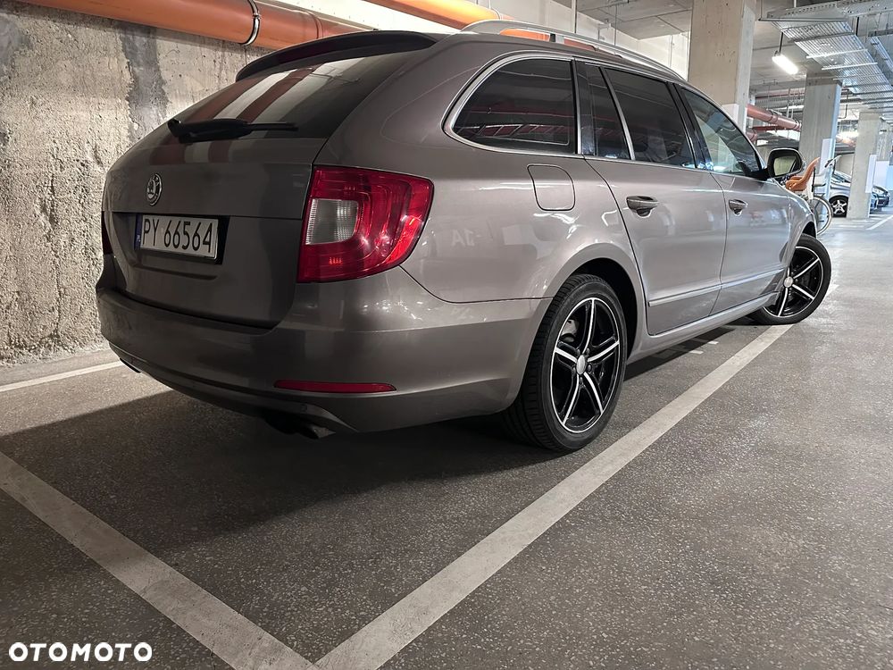 Skoda Superb 3.6 FSI 4x4 Elegance DSG - 8
