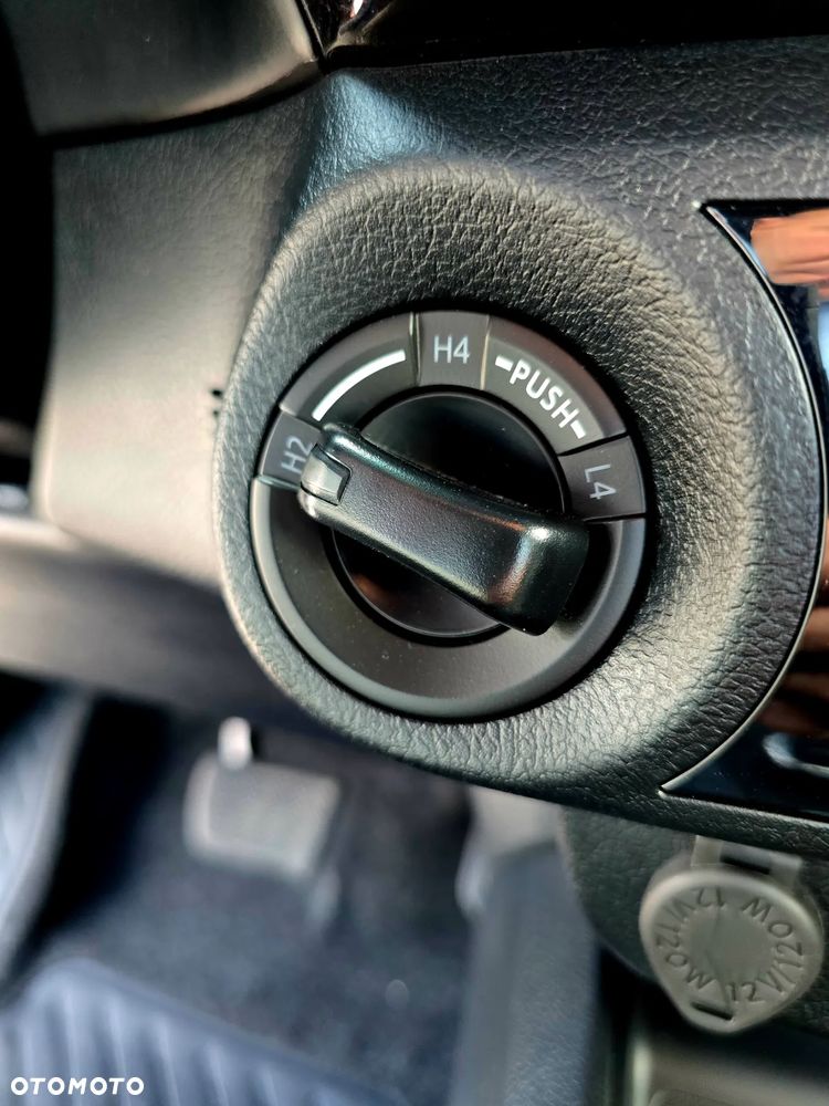 Toyota Hilux 2.8 D-4D Double Cab SR5 4x4 - 35
