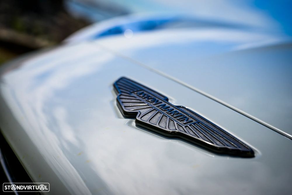 Aston Martin Vantage Coupe V8 - 19