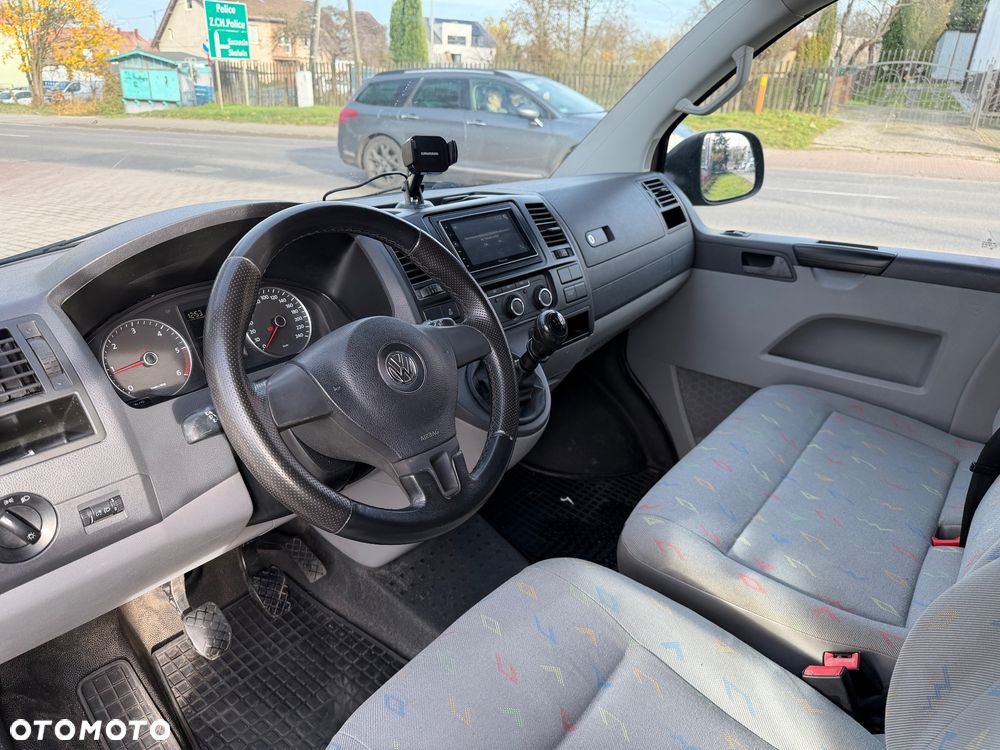 Volkswagen Transporter Caravelle Lang Comfortline - 9