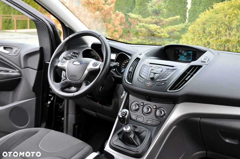 Ford Kuga - 25