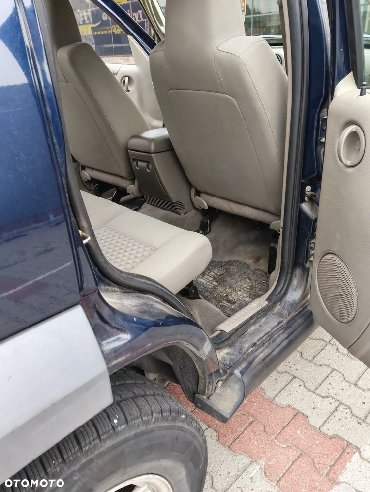 Jeep Liberty - 18