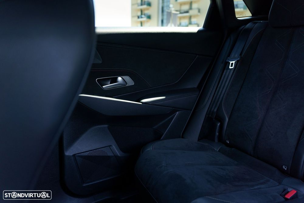 DS DS7 Crossback - 33