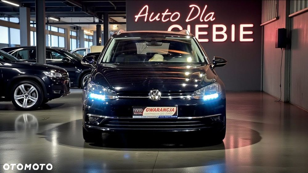 Volkswagen Golf - 2