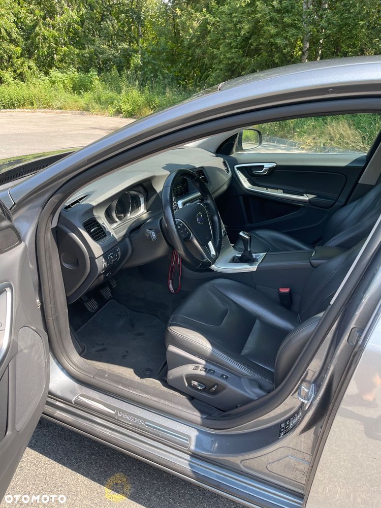 Volvo S60 D2 Drive-E Summum - 11