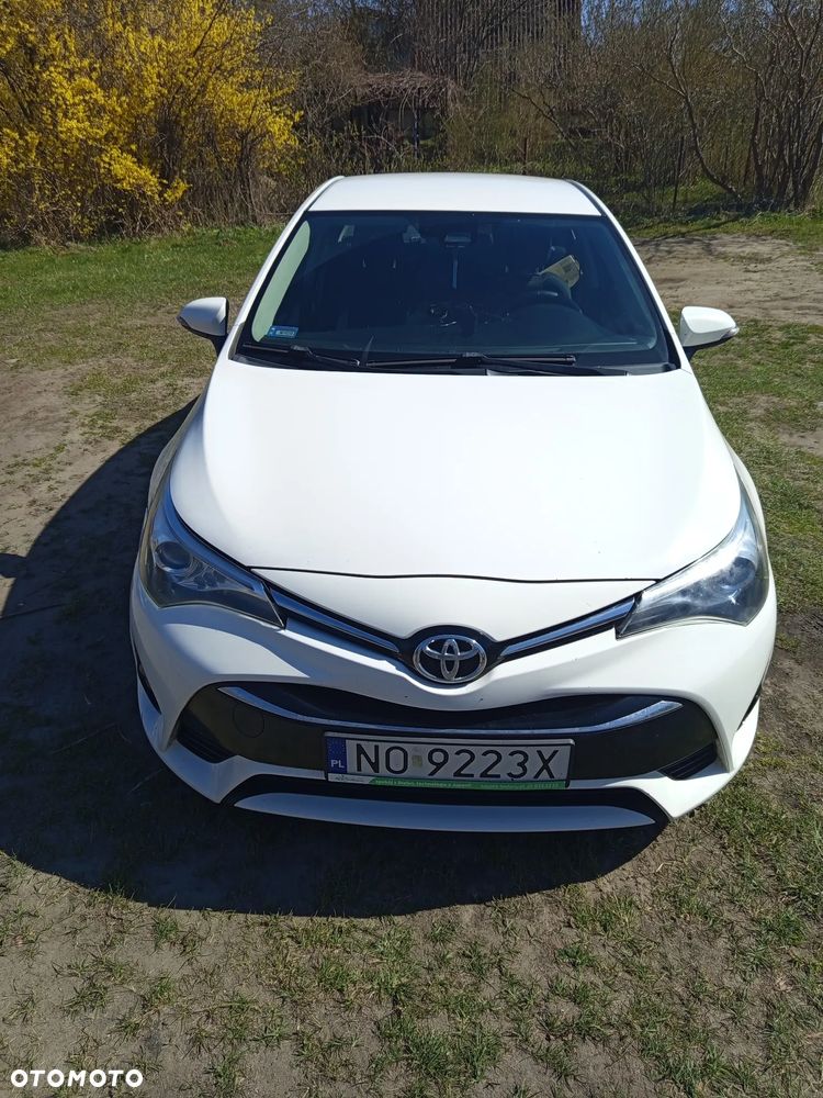 Toyota Avensis 2.0 D-4D Premium - 1