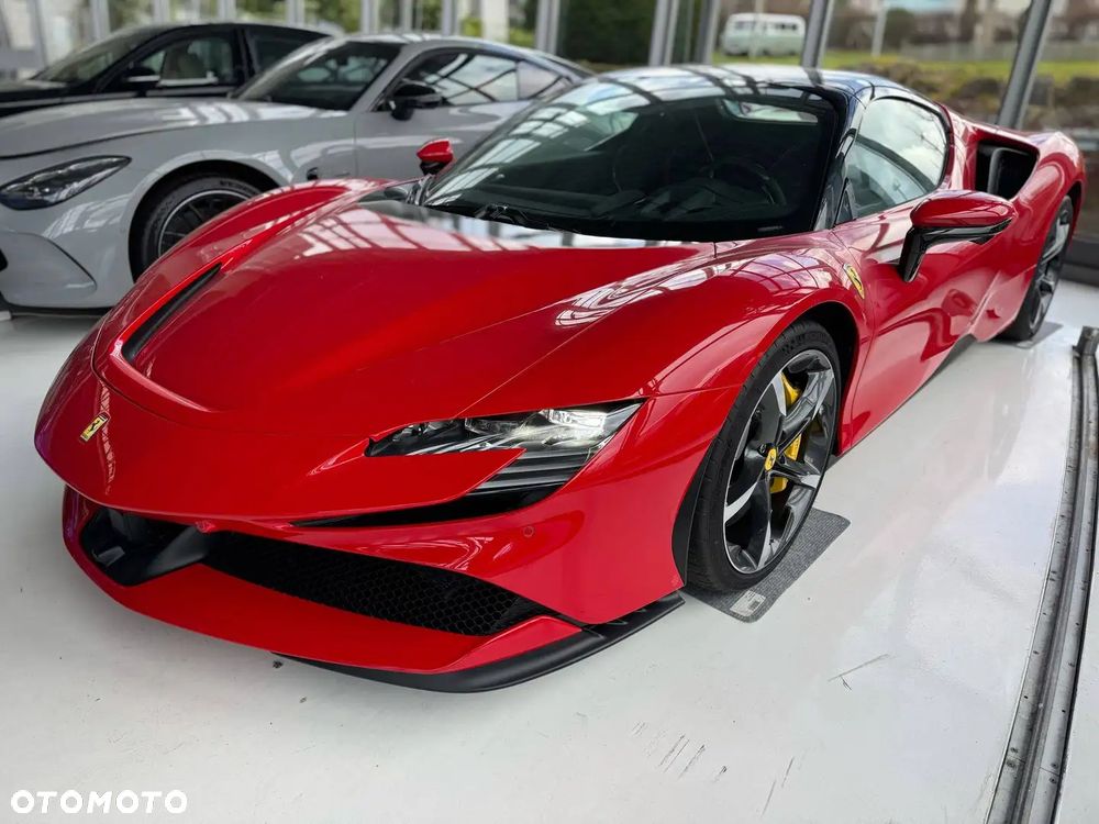 Ferrari SF90 Spider - 2