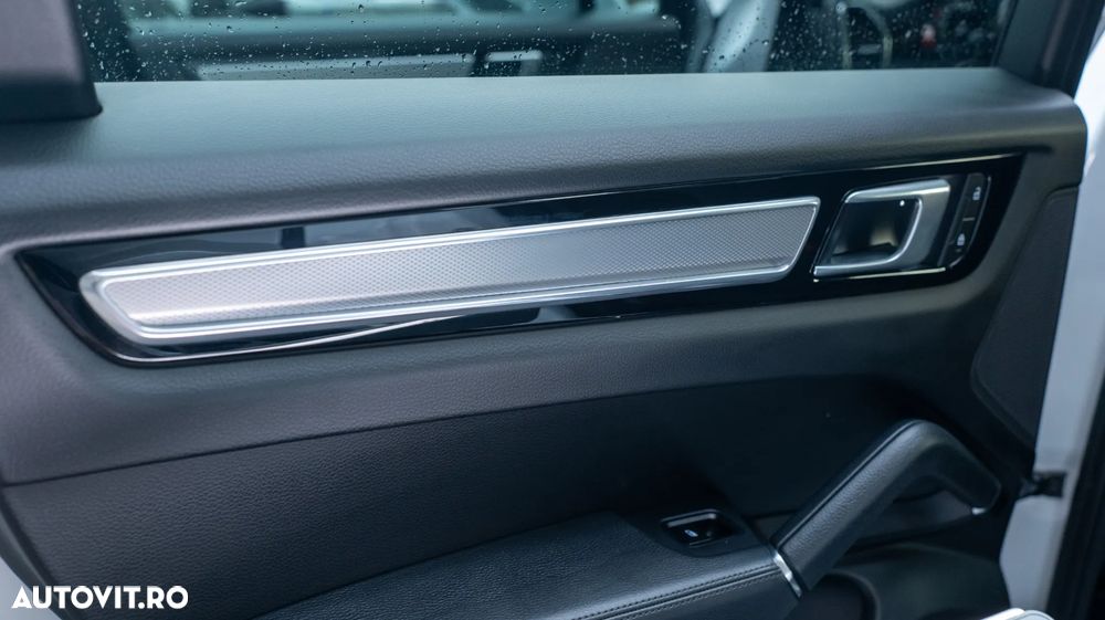 Porsche Cayenne E-Hybrid Tiptronic S - 32