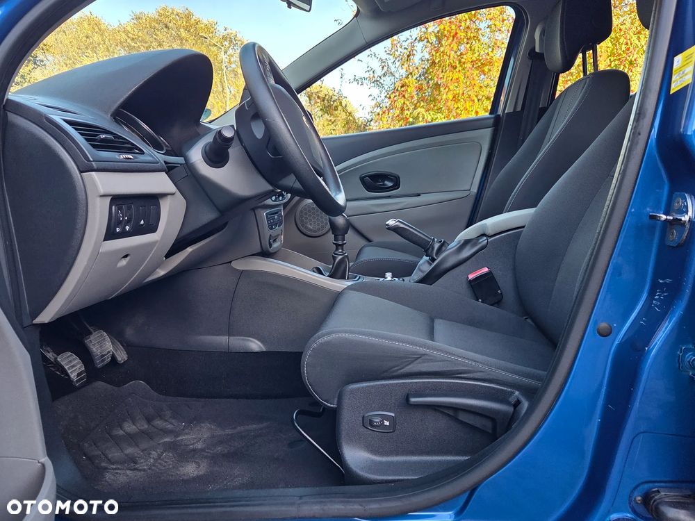Renault Megane 1.6 16V 110 Expression - 7