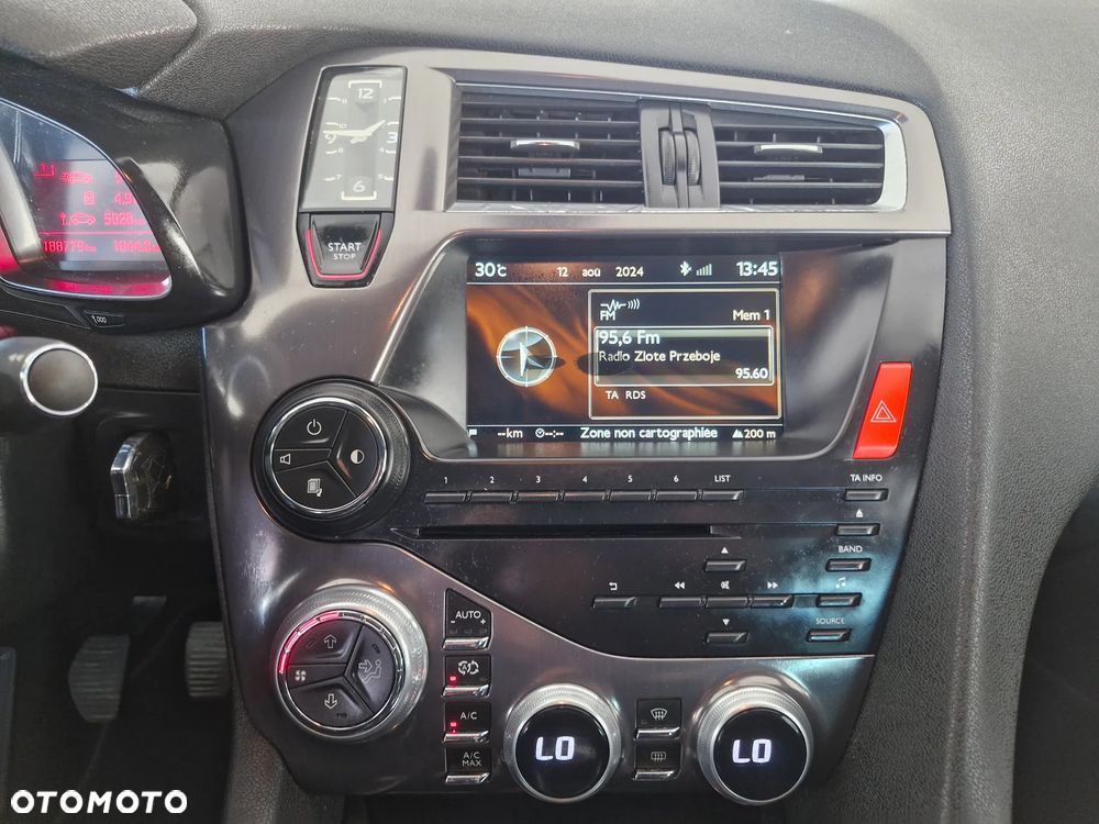 Citroën DS5 1.6 BlueHDi SoChic - 16